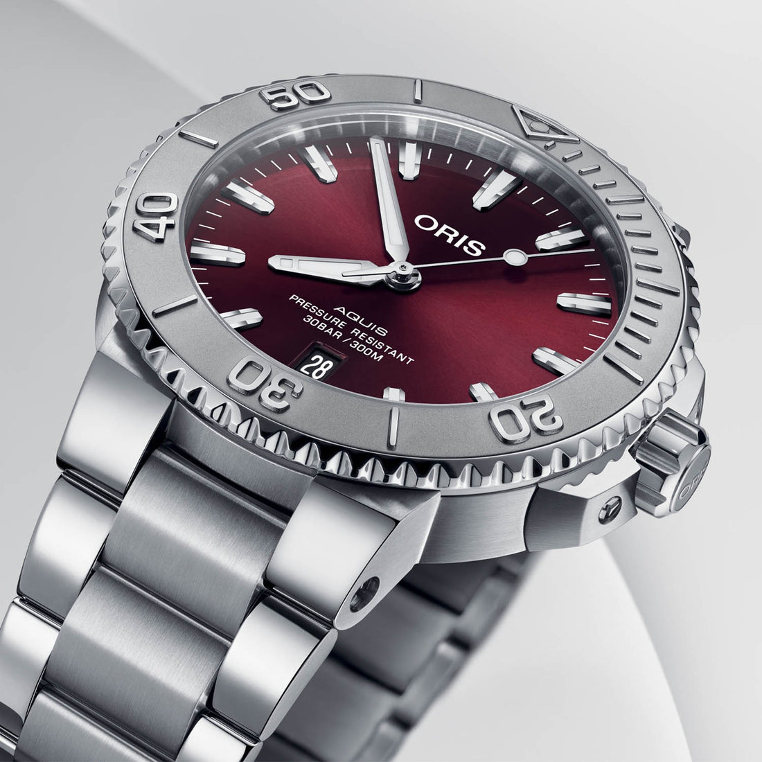 Oris Aquis Date Relief Cherry Dial 01 733 7766 4158-07 8 22 05PEB