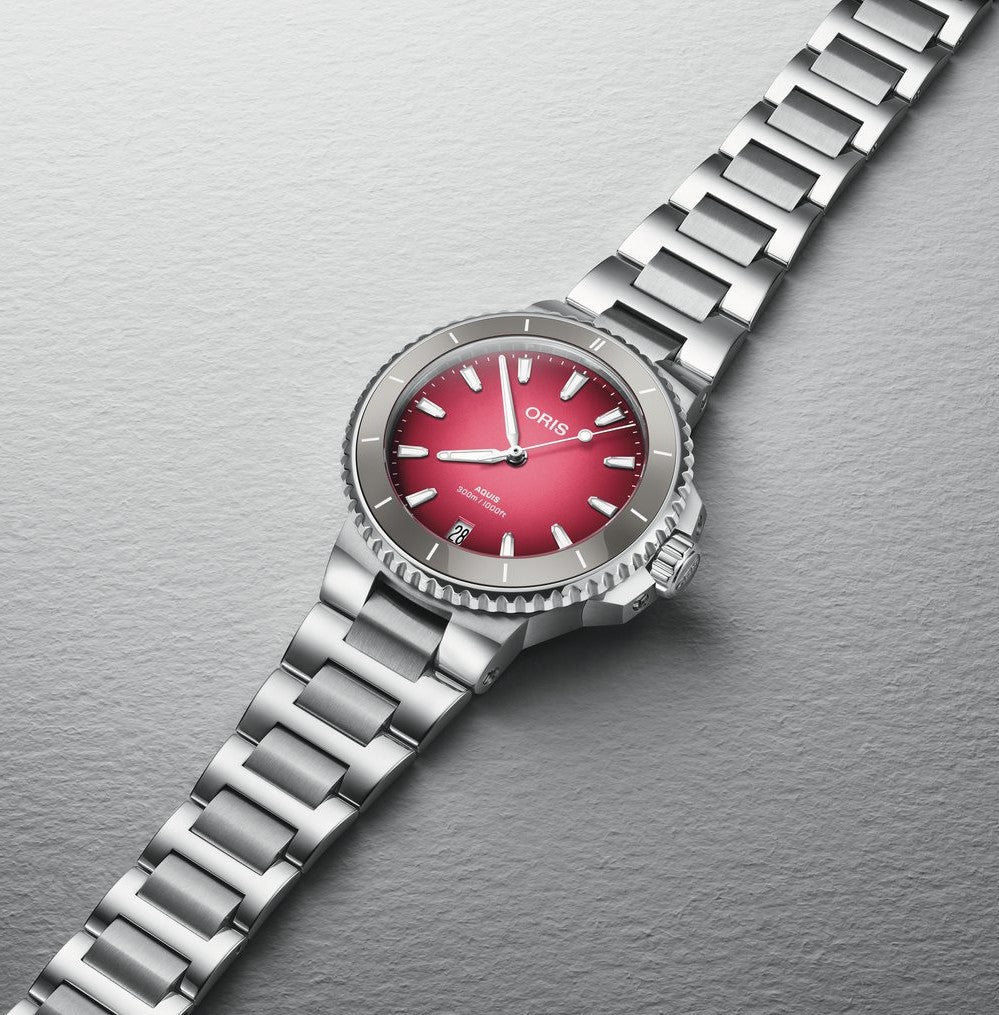Oris Aquis Date Taste of Summer 01 733 7792 4158-07 8 19 05P