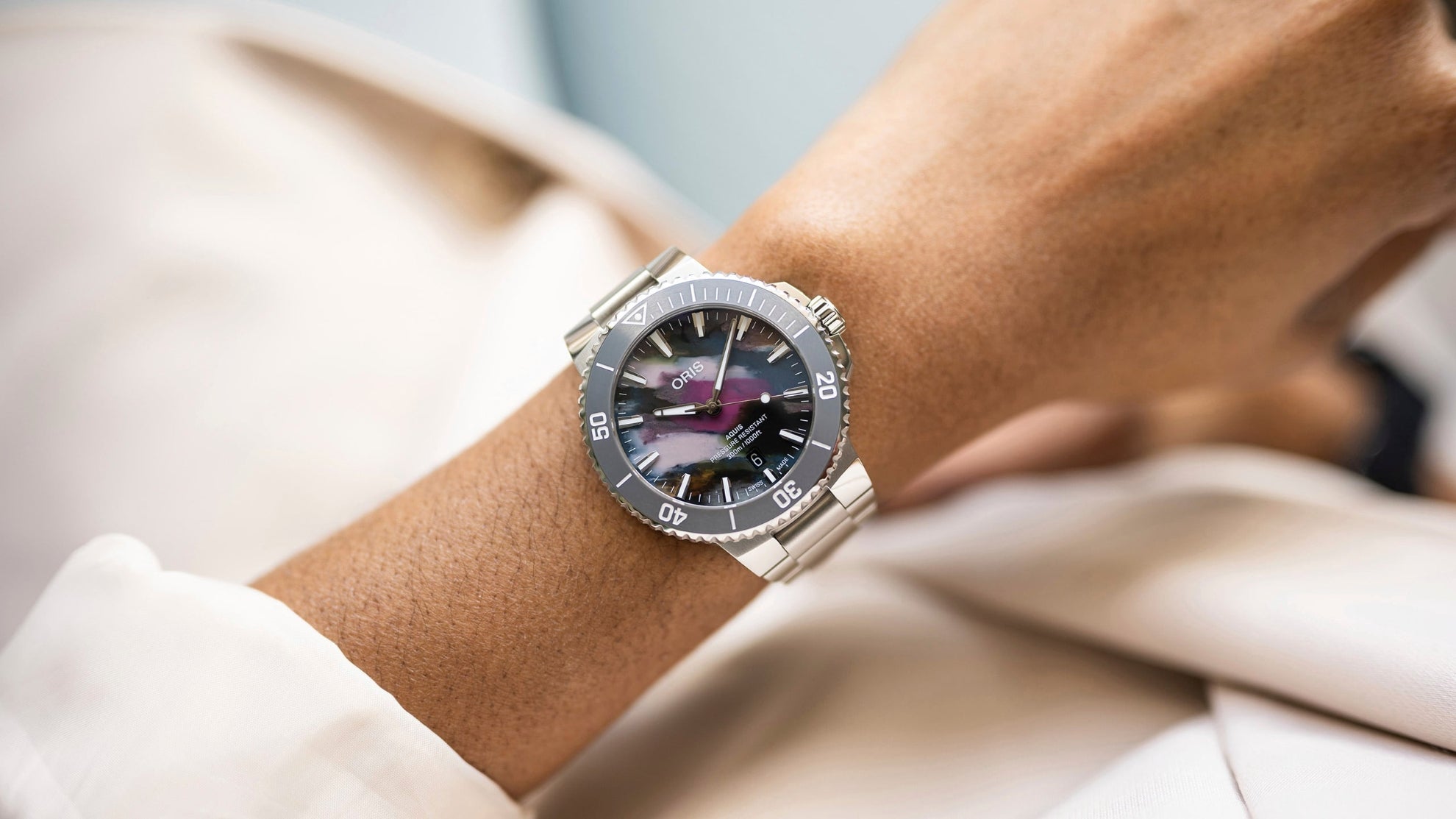 Oris Aquis Date Upcycle 01 733 7787 4150-07 8 22 04PEB