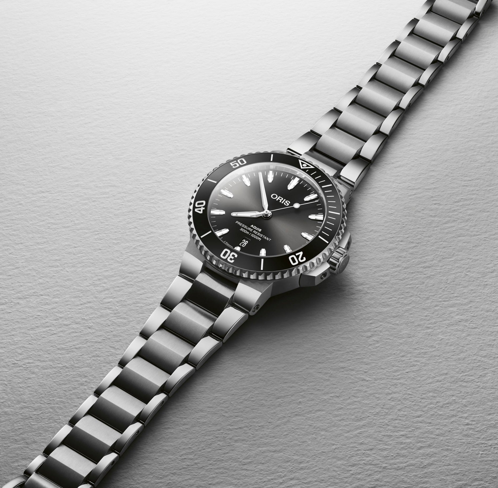 Oris Aquis Date 01 733 7787 4154-07 8 22 04PEB