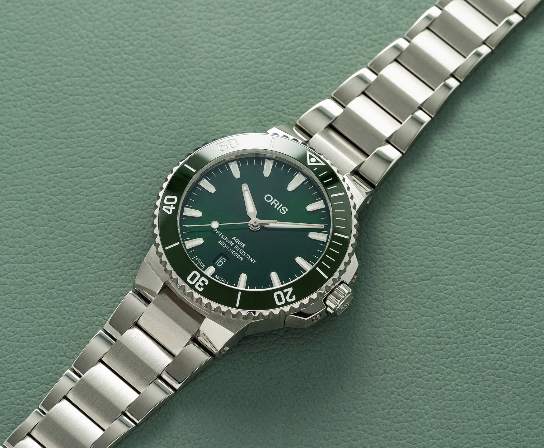 Oris Aquis Date 01 733 7787 4157-07 8 22 04PEB