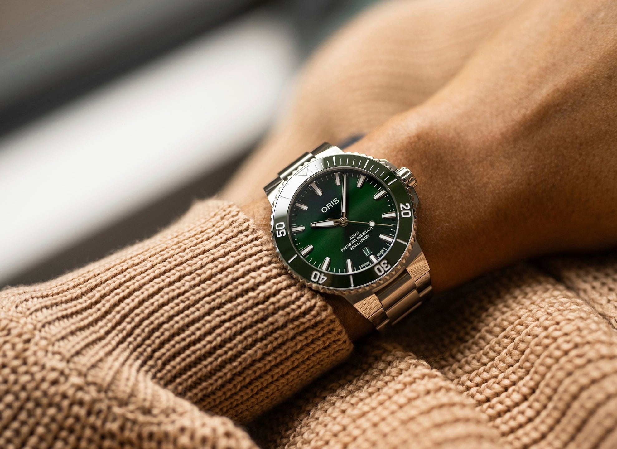 Oris Aquis Date 01 733 7787 4157-07 8 22 04PEB