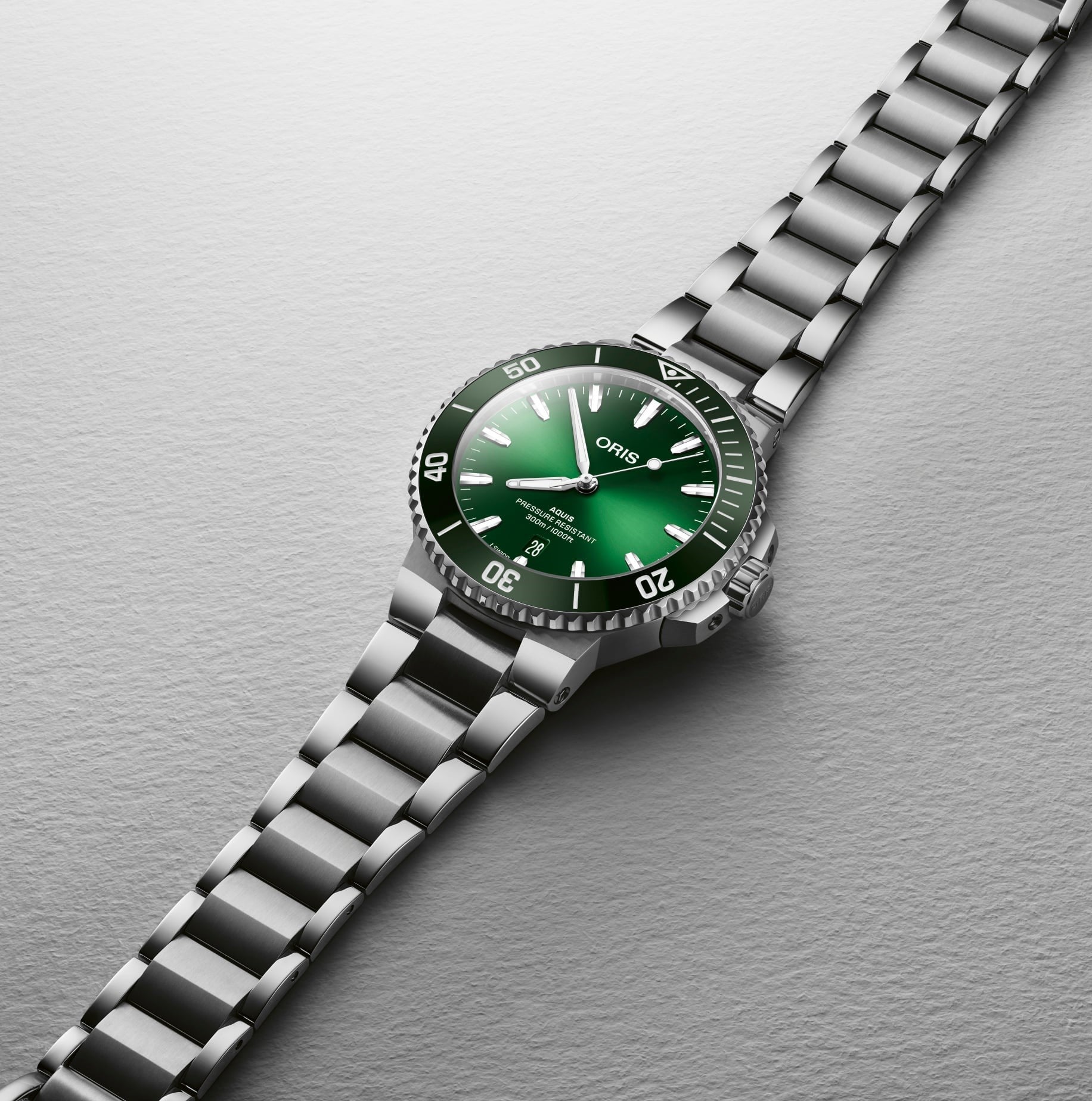 Oris Aquis Date 01 733 7787 4157-07 8 22 04PEB