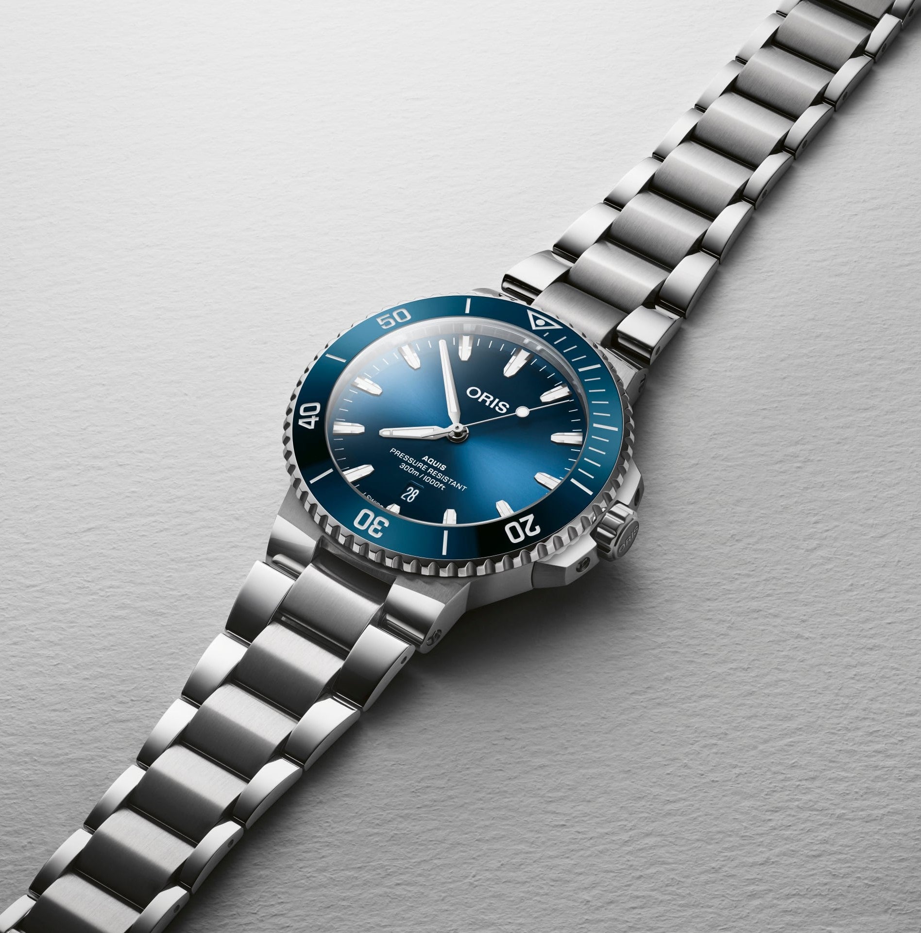 Oris Aquis Date 01 733 7789 4135-07 8 23 04PEB