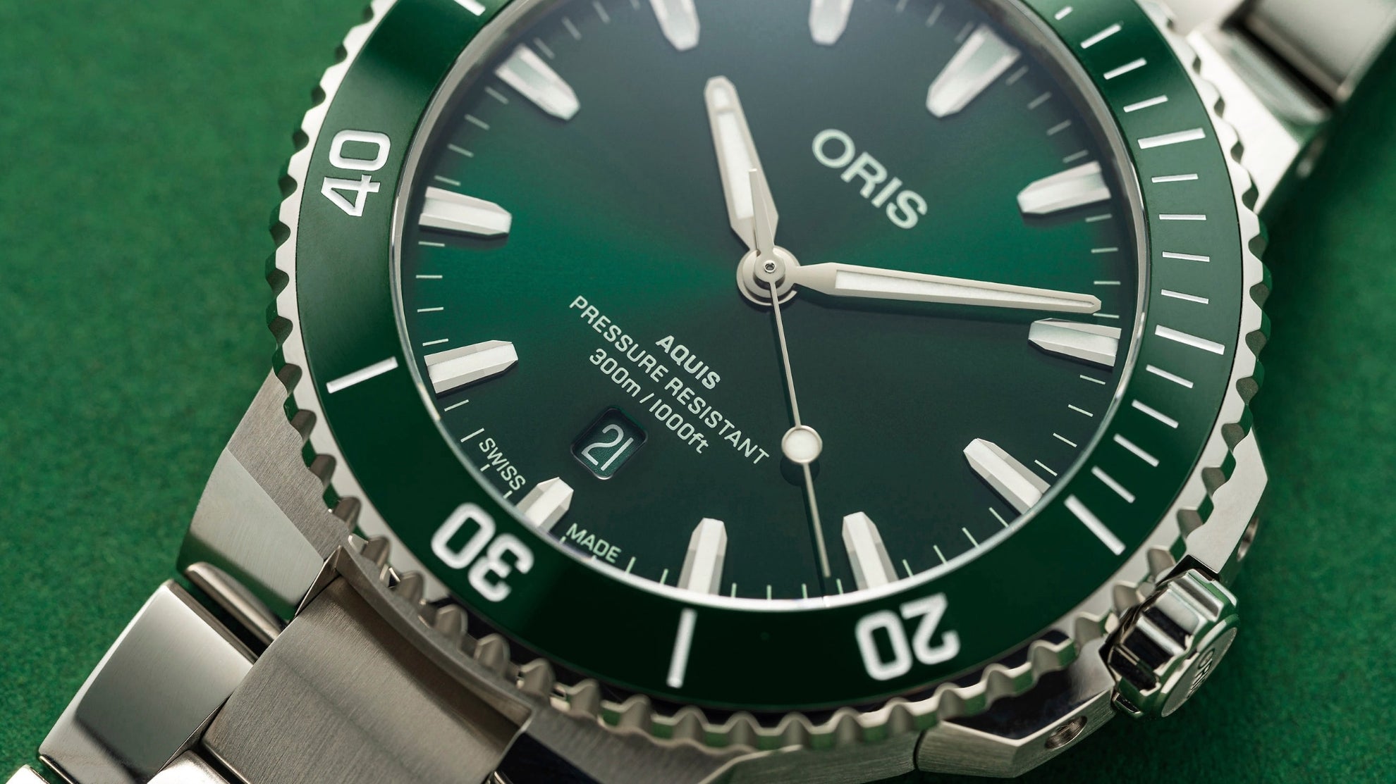 Oris Aquis Date 01 733 7789 4157-07 8 23 04PEB