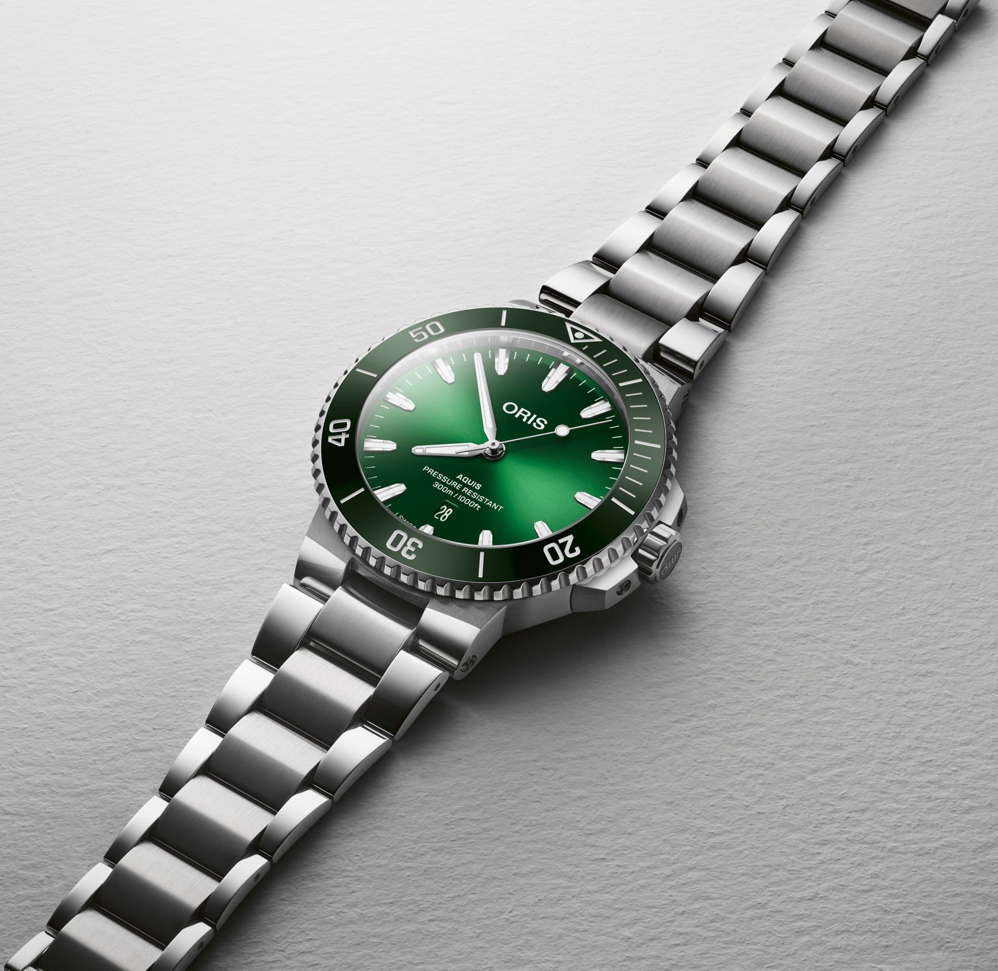 Oris Aquis Date 01 733 7789 4157-07 8 23 04PEB