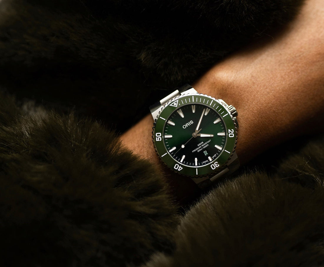 Oris Aquis Date 01 733 7789 4157-07 8 23 04PEB