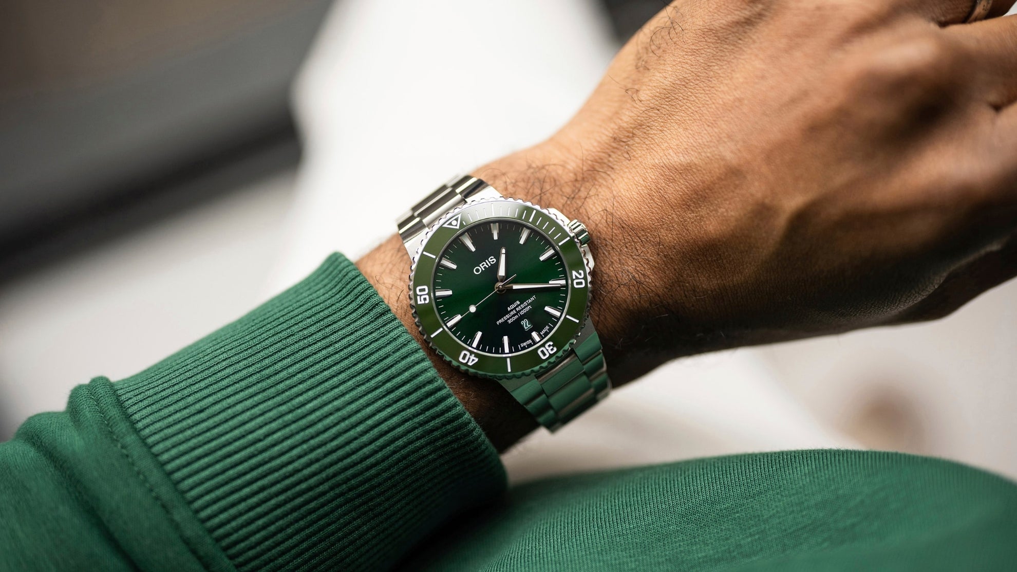 Oris Aquis Date 01 733 7789 4157-07 8 23 04PEB