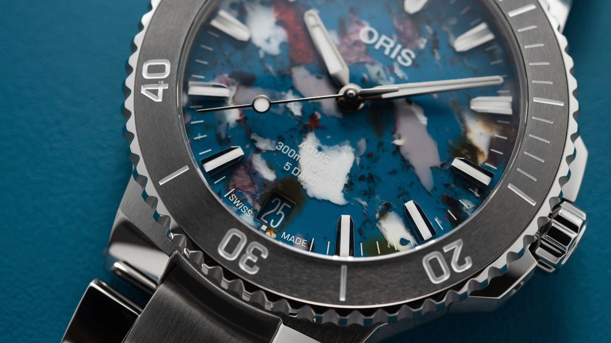 Oris Aquis Date Upcycle 01 400 7790 4150-07 8 23 02PEB