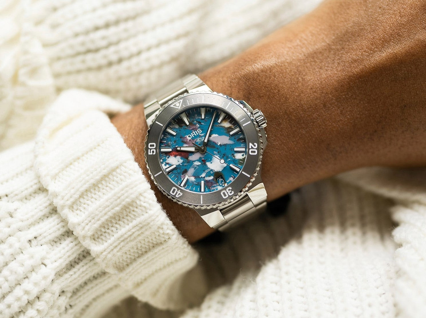 Oris Aquis Date Upcycle 01 400 7790 4150-07 8 23 02PEB