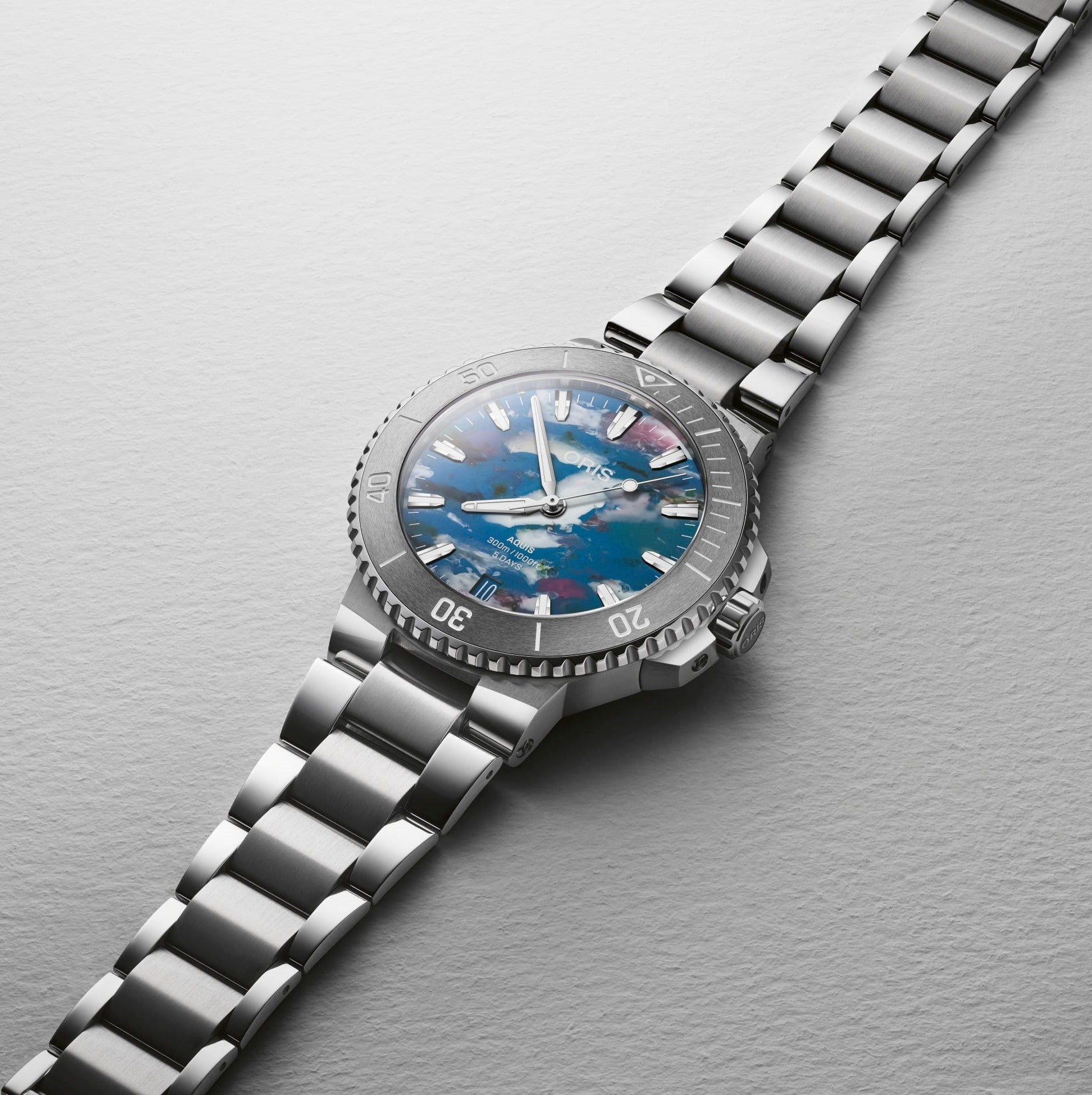 Oris Aquis Date Upcycle 01 400 7790 4150-07 8 23 02PEB