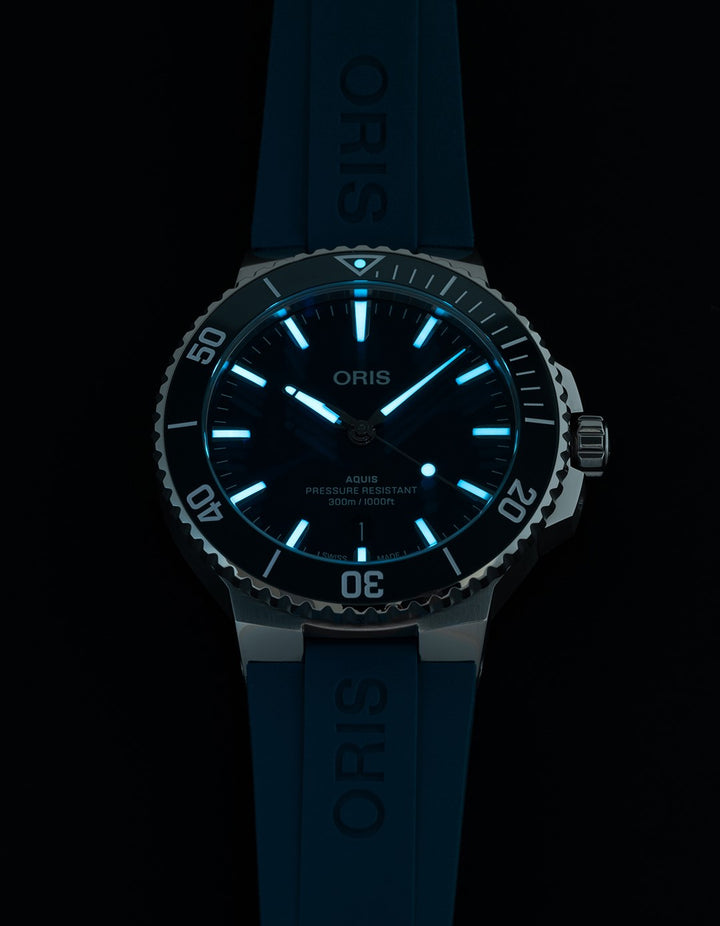 Oris Aquis Date 01 733 7787 4135-07 4 22 35FC