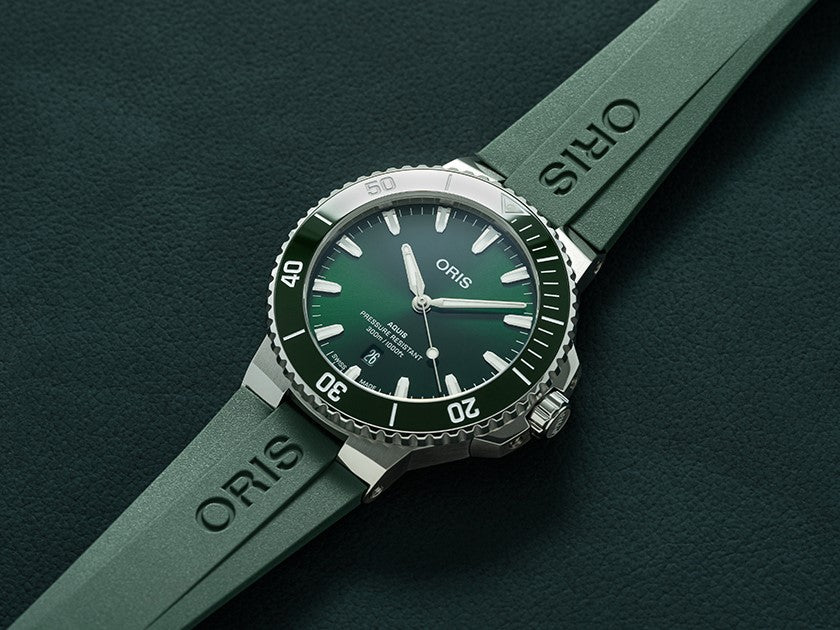 Oris Aquis Date 01 733 7789 4157-07 4 23 37FC