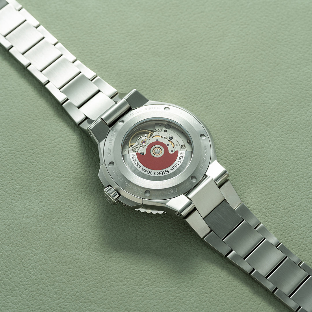 Oris Aquis Date Taste of Summer 01 733 7787 4137-07 8 22 04PEB
