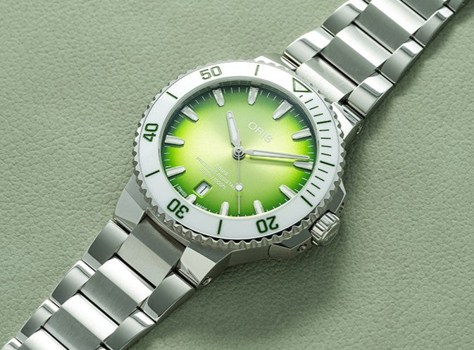 Oris Aquis Date Taste of Summer 01 733 7787 4137-07 8 22 04PEB