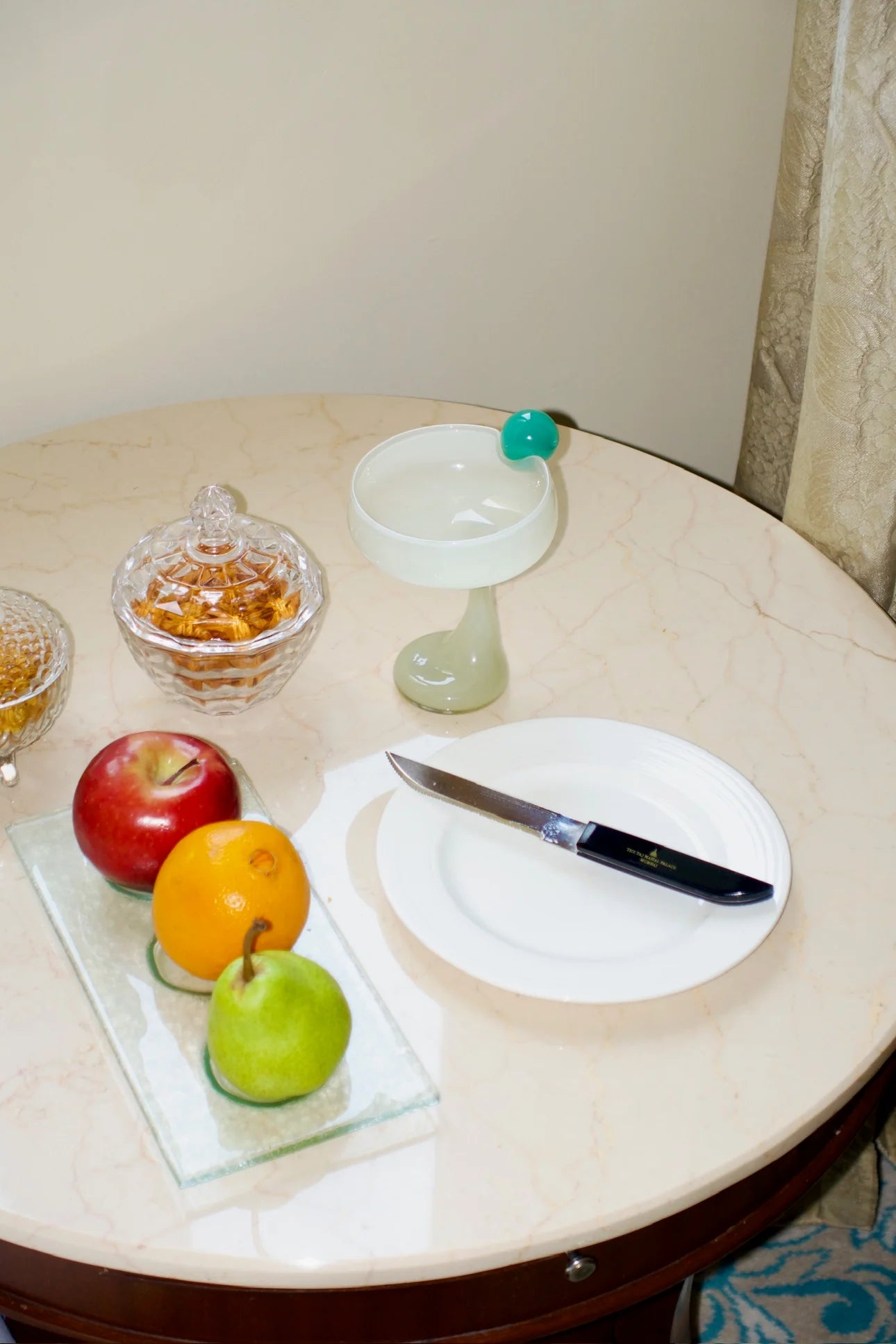 Helle Mardahl The Signature Glass With A Twist | Spearmint ~ Coconut ~ Champagne