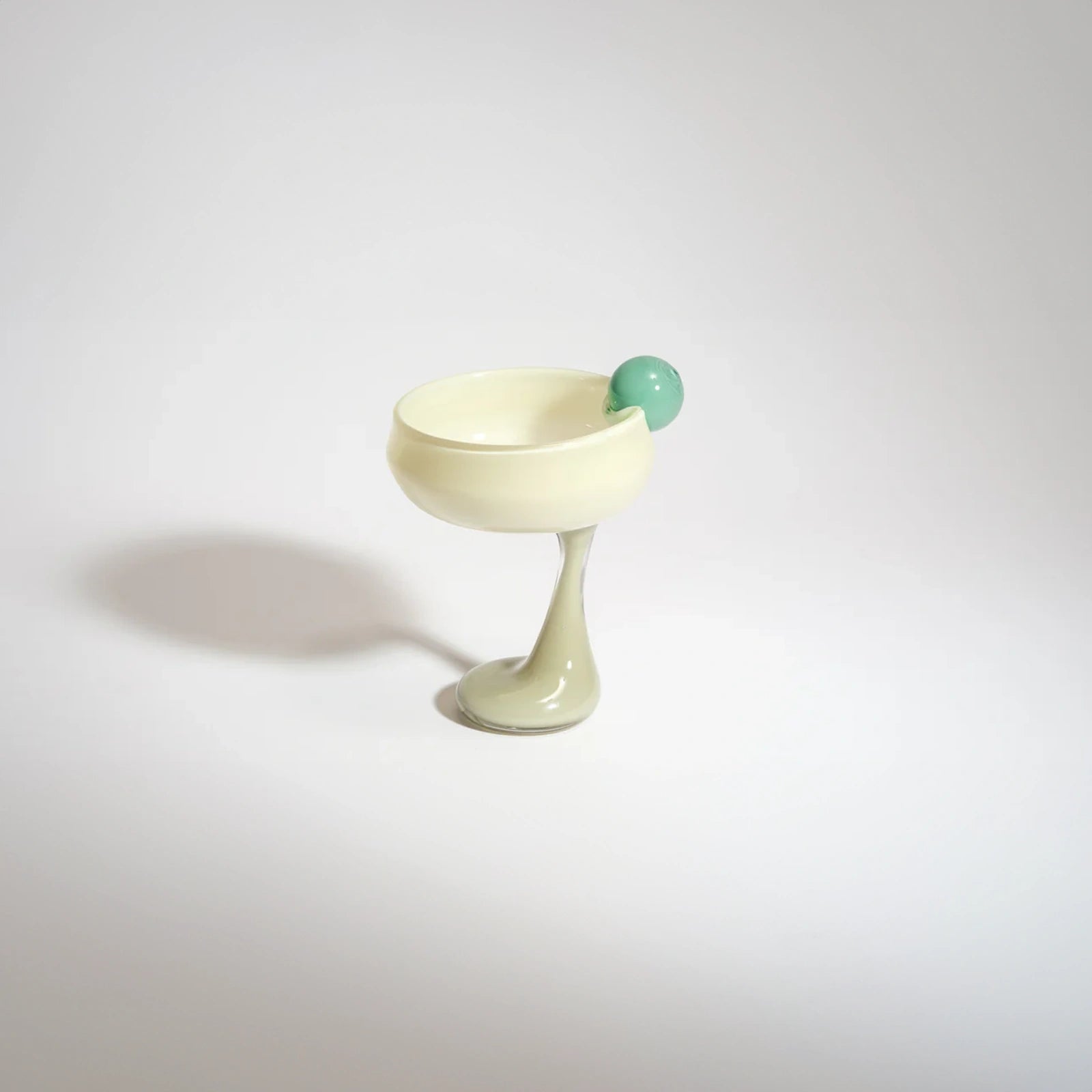 Helle Mardahl The Signature Glass With A Twist | Spearmint ~ Coconut ~ Champagne